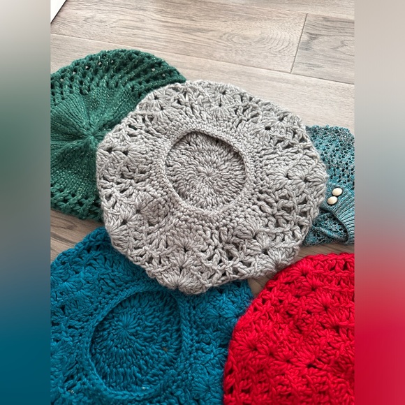 Winter knit French beret hat - Picture 2 of 2